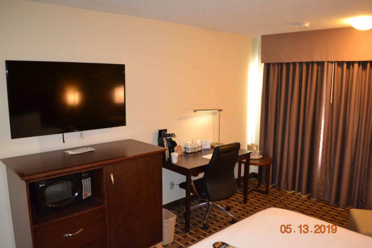 Best Western Overland Park Hotel Bagian luar foto